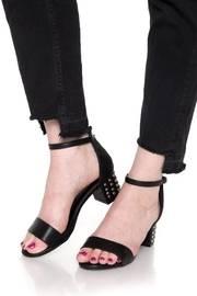  Rivets Heels