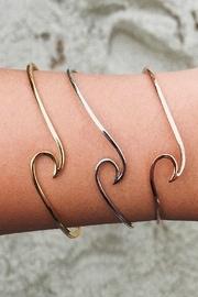  Wave Cuff