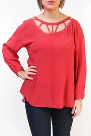  Geometric Neckline Top