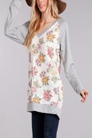  Floral V-neck Sweater