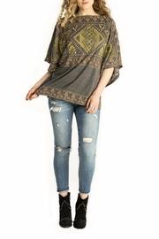  Oversize Embroidered Tunic Top
