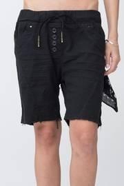  Kanya Shorts