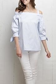  Cali Off-shoulder Top