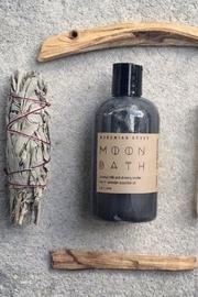  Moon Bath