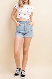  Lip Crop Top