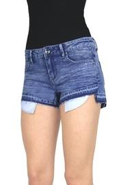  Released Hem Short