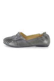  Cam Flat