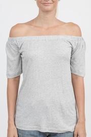  Chica Off-shoulder Tee