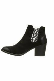  Lattice Detail Bootie