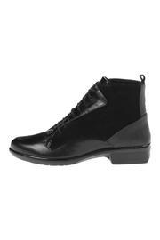  Mistral Boot