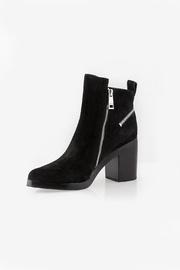  Totem Booties