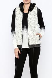  Hooded Vest With Pockets