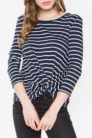  Round-neck Twist-hem Top
