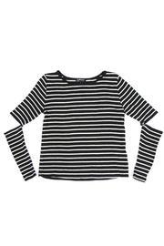  Hacci Peekaboo Elbow Top