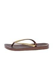  Metallic Flip Flops