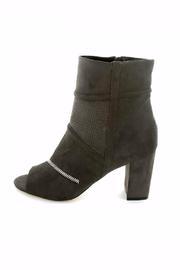  Klare Bootie