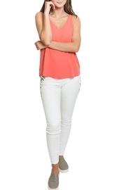  Floral Embroidered Jeggings