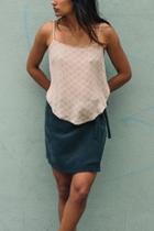  Tan Tie Tank