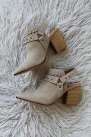  Philomena Boot