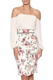  Natural Shoulder Top