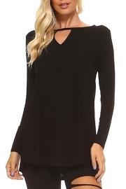  Long-sleeve Keyhole Tunic
