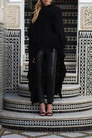  Rania Cape