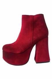  Praga Wine Bootie