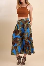  Blue-tropical-print Gaucho Pant