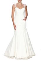  Elizabeth Gown