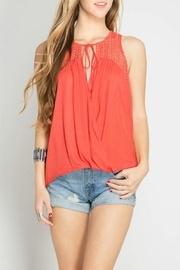  Sleeveless Textured Top