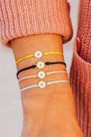  Daisy Charm Bracelet