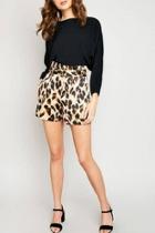  Silky Leopard Short