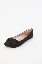  Bee Knotted Flat