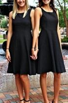  Classic Kaitlyn Dress