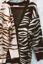  Zebra Print Cardigan