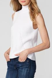  Cutaway Sleeveless Turtleneck