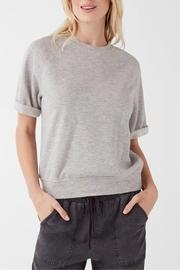  Rainbow Pullover