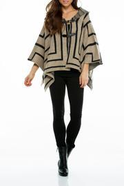  Geometric Sweater Poncho