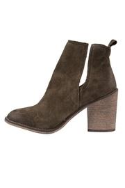  Rebels Zelda Boot