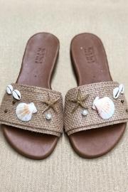  Sea Sandals