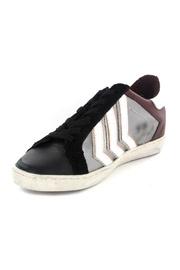  Freebird 818 Sneakers