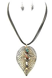  Pendant Leaf Necklace-set