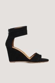  Jal Wedge Black