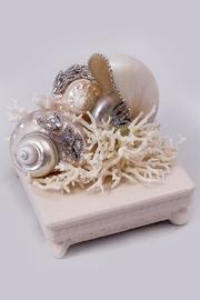  Shell Accent Piece