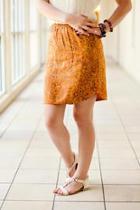  Dolphin Hem Skirt