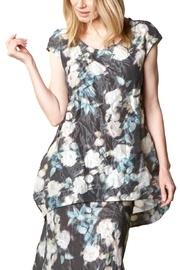  Abstract Watercolor Tunic Top