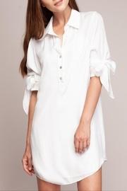 Shirt-dress Sleeve-tie Detail