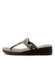  Knot Wedge Sandal