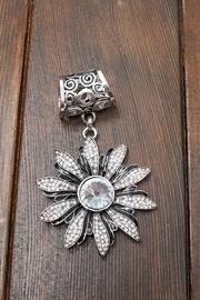  Flower Scarf Ring