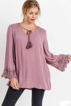  Cut-out Lace-trim Top